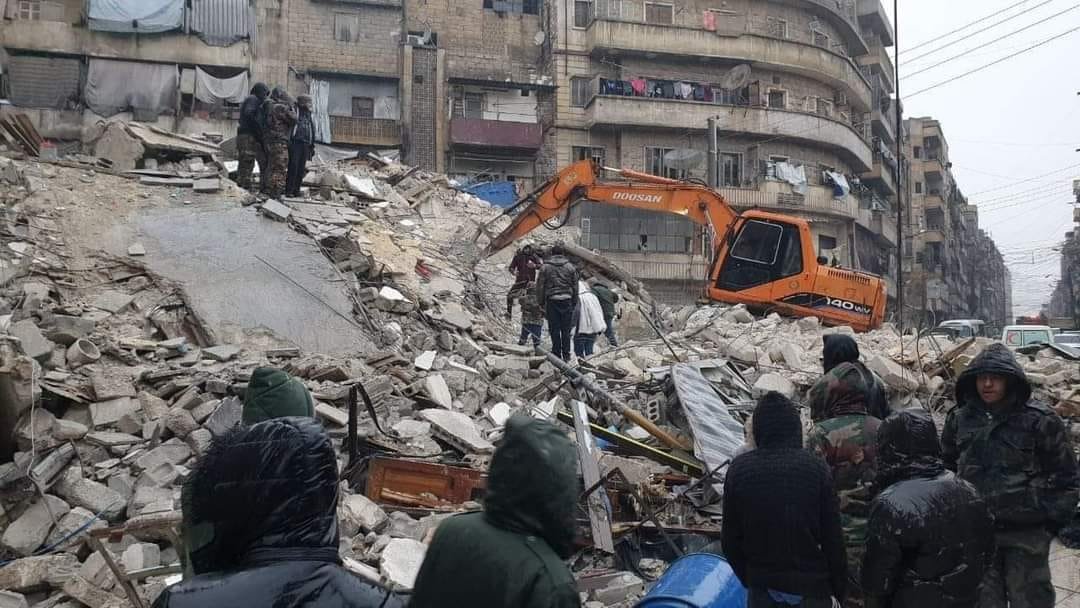 Expresamos condolencias por las víctimas del #terremoto en Turquía y Siria, más de 1.900, 4 de origen armenio; Albert Tankjian y madre Mirna Minassian (foto 2), Sami Tabash y Aida, marido y mujer. Deseamos consuelo a familiares, rescate de sobrevivientes y recuperación a heridos