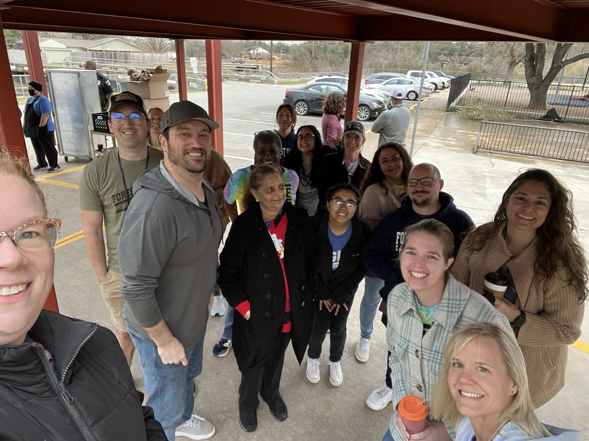 .<a href="/forestnorth/">Forest North Elementary</a> is without power and classes are canceled today, but we’re passing out food, out front, until 10am. We miss you &amp; love you, Eagles. Stay safe. Holler if we can help.