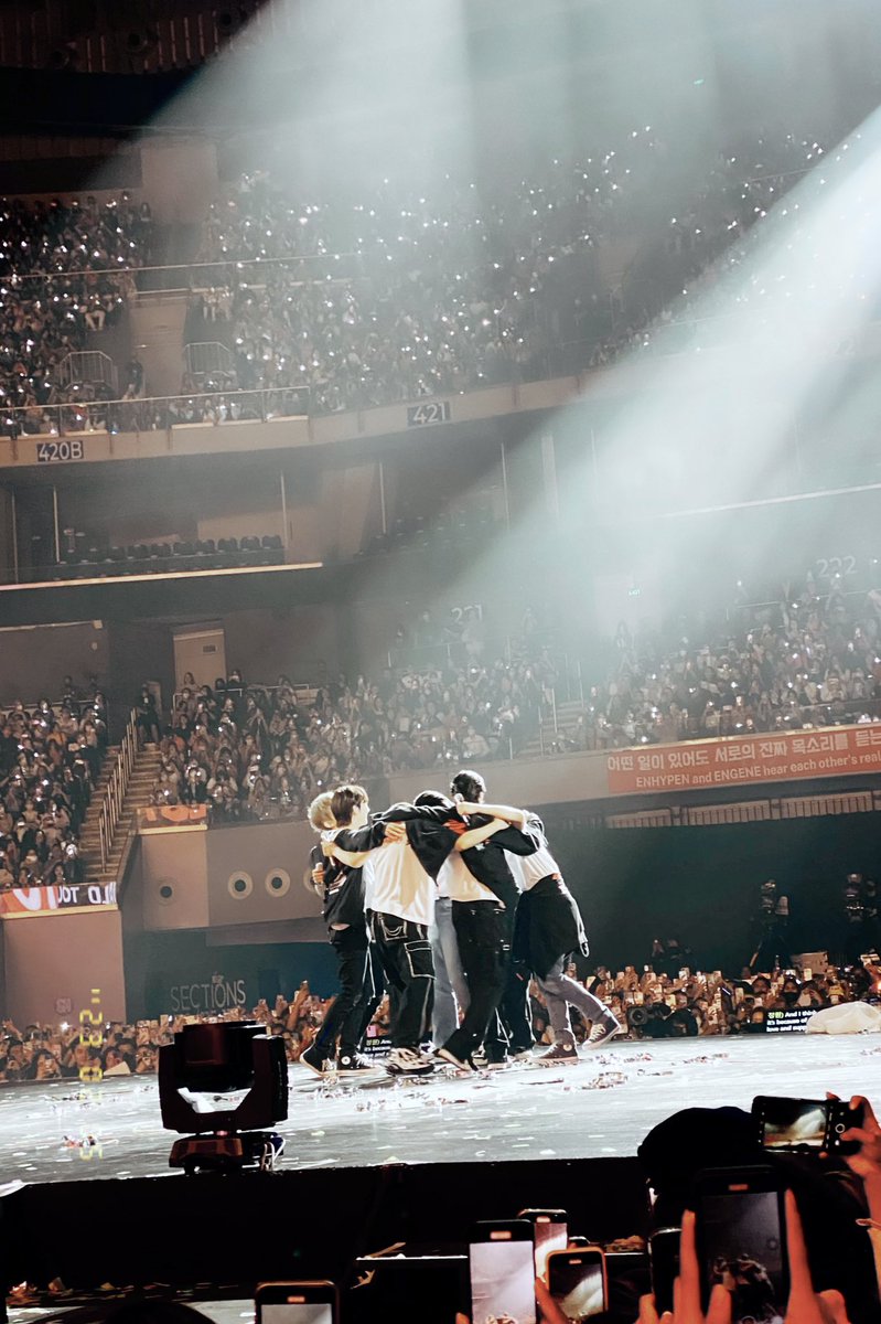 wonieluvbar's tweet photo. two of my fave ot7 photos in film :")
#MANIFESTO_IN_MANILA 🤍 https://t.co/LTT3jVkPrZ