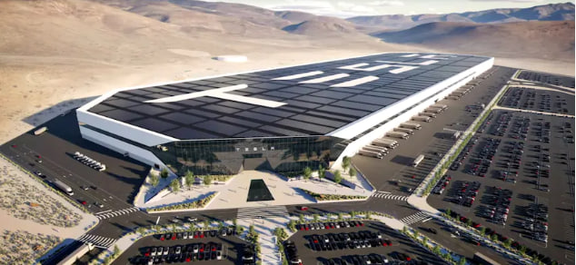 Helina09324920's tweet photo. Currently, Giga Nevada is the largest battery company in the United States, producing more than 37 GWh , all of which are the result of a $6.2 billion investment in a 5.4 million-square-foot, 3,200-acre facility and employing 11,000 employees from Nevada $TSLA https://t.co/qM2gdE4MVZ