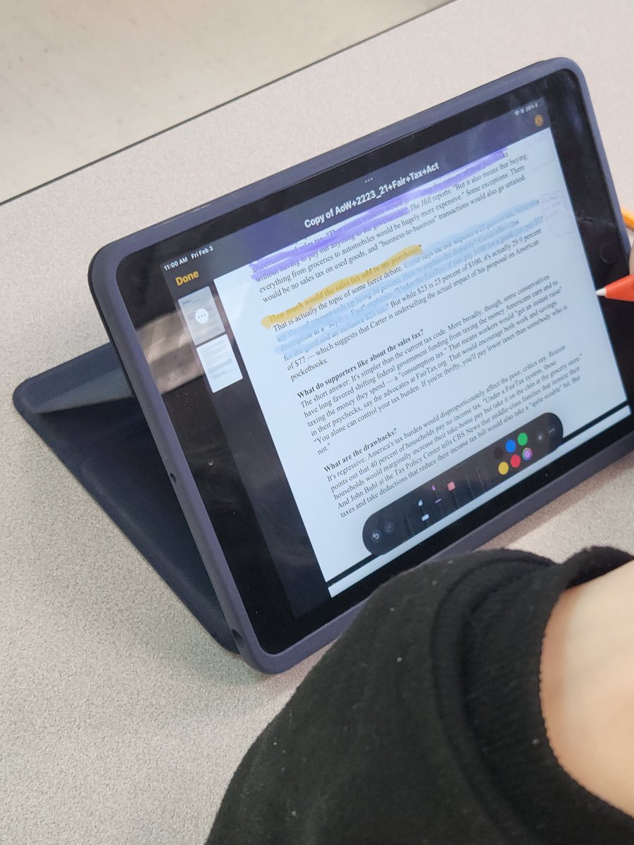 ccsdtechs's tweet photo. Check this out! Students in Ms. Asbury's English class
are using Logitech crayons to authentically interact with digital texts on their iPads. 
Highlighting, annotating, and note-taking just got better!  @CCS_District @meredithedtech @McKinleyPups https://t.co/Tbn0w5x7EY