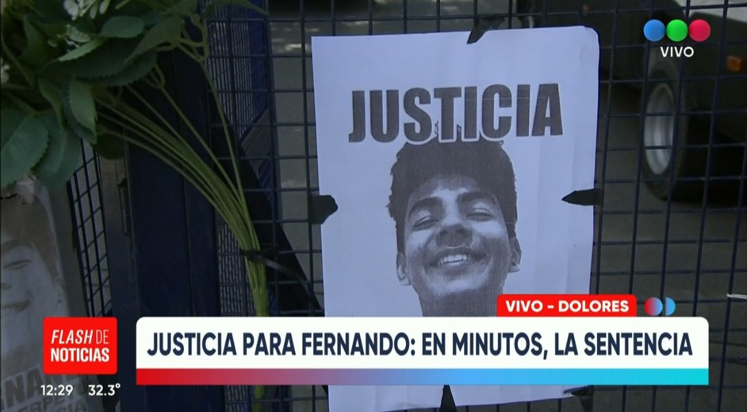 RatingExplosivo's tweet photo. LUNES☀️ | #Rating 12:27hs
1. #FlashDeNoticias 9.3
2. #TeleFlash 2.7
3. #Telenueve 1.5
4. #EspecialesAmerica 1.2
5. #TPNoticias 0.5 https://t.co/xkCacylzDU