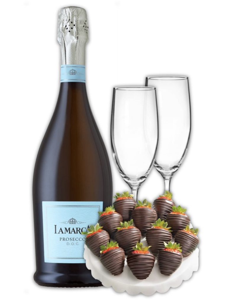 MarriottIndyN's tweet photo. Whether it's a weekend getaway or a staycation... come spend Valentines Weekend with us and book one of our specialty Romance Packages. Indulge in chocolate covered strawberries, champagne, and breakfast for two in our Bistro 33. Come celebrate with us! https://t.co/MtJVkUNsEA