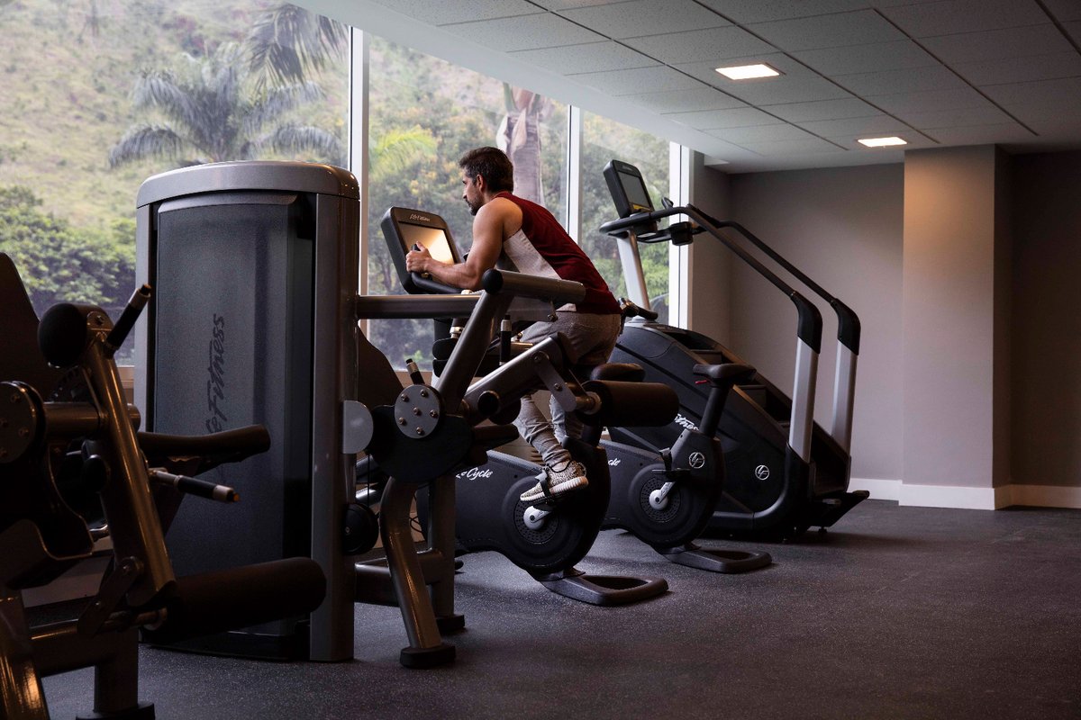 MarriottMcy's tweet photo. Manténgase en forma y saludable durante sus vacaciones con nuestro gimnasio. Nuestras máquinas y equipos fueron creados para ayudarle a alcanzar su máximo rendimiento. 
.
#Maracay #Marriott #MarriottMaracay https://t.co/At8vOMvhqo