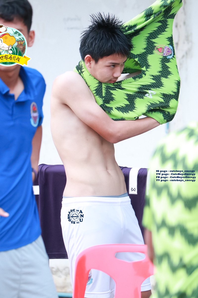 CuteBoysEnergy's tweet photo. ผู้ชายเอว v shape แพ้ผู้ชายทรงนี้ 🥹🥹🥰 ”น้องปั๊บ” @pup_adisorn นักบอลหล่อ U16 จากกรุงเทพคริสเตียนวิทยาลัย💜💛⚽️⚽️⚽️ #cuteboysenergy #cuteboysenergyหวานเจี๊ยบ #ทำไมผู้ชายในชุดกีฬาจึงน่าถ่ายรูป #กรุงเทพคริสเตียนหวานจัง #มวกคัพ2023 💯
#pupads_energy #BCC_Energy https://t.co/QBkGv6Wiwc