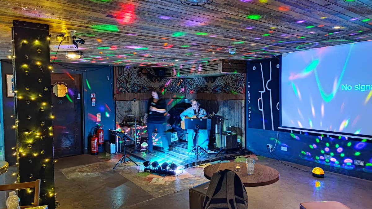 Robin ZHANG tweet media