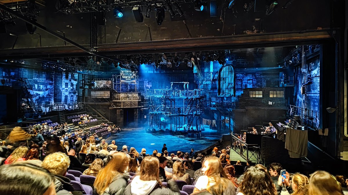 Robin ZHANG tweet media