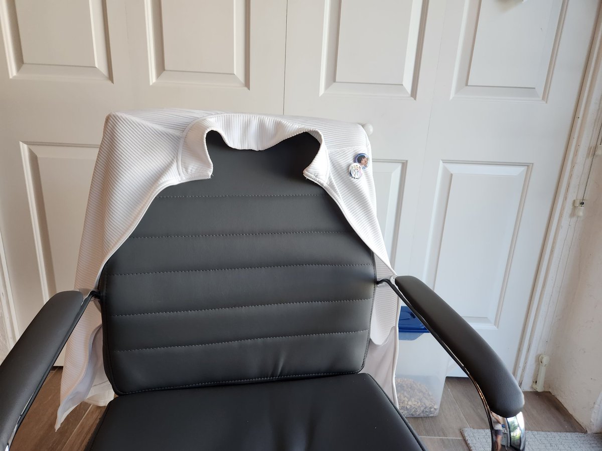 ltpa2ga2fla's tweet image. #ARSD #ARMYSelcaDay #emptychair #OT7