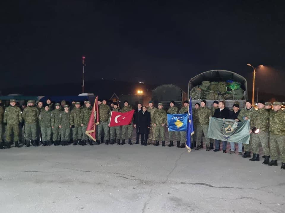 KosovoInAnkara's tweet photo. With the authorization of the President of 🇽🇰, the contingent for the search and rescue operation in the areas affected by the earthquake has been sent to 🇹🇷

***

🇽🇰 Cumhurbaşkanı’nın kararıyla, Türkiye'de depremden etkilenen bölgeler için arama kurtarma birliği gönderilmiştir. https://t.co/yU7n0O0fSa