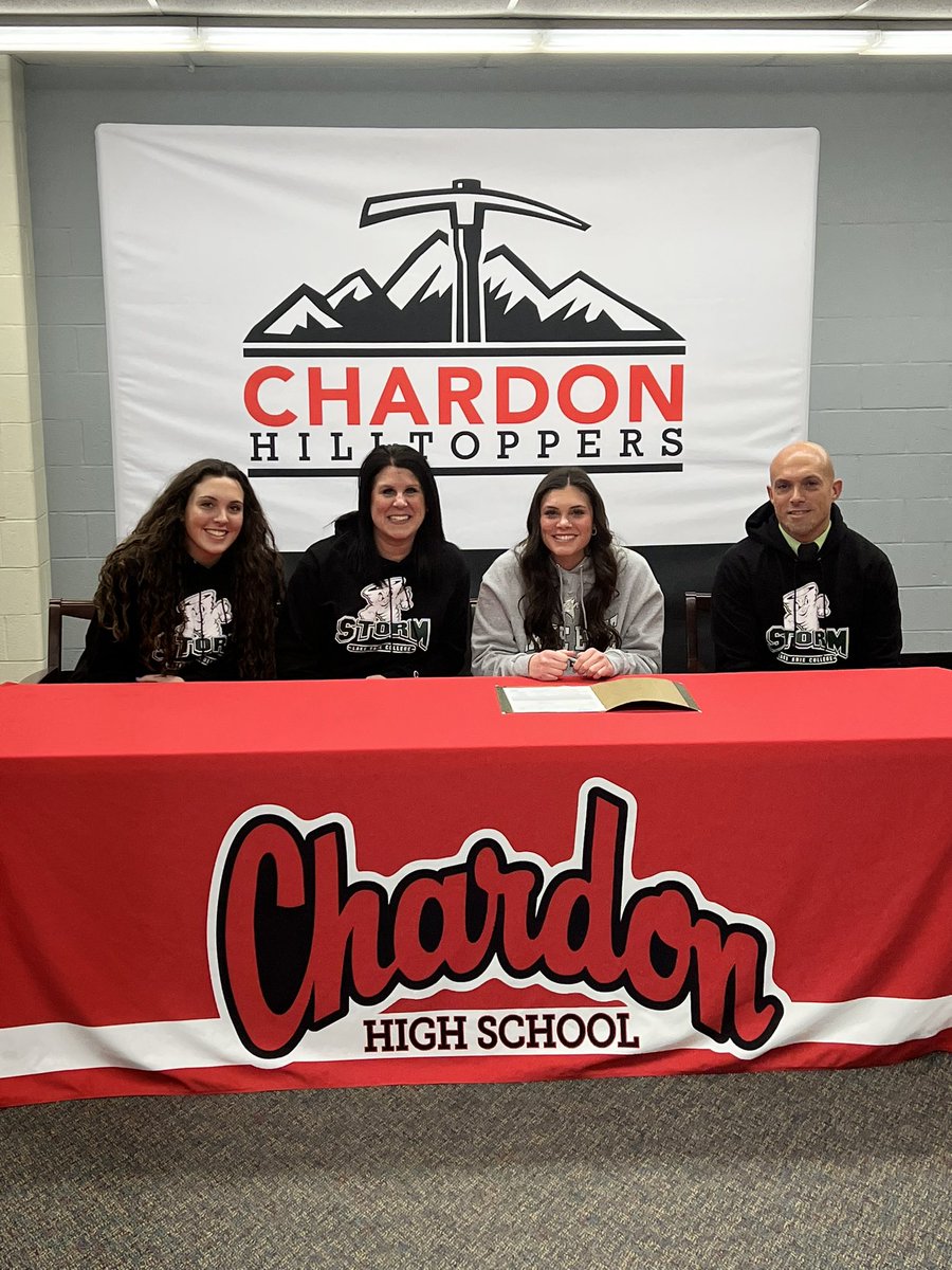 toppernation's tweet photo. Congratulations Sydney Murray on signing an NLI to continue your education and softball career @LakeErieStorm !! https://t.co/SxIhO6lDYC