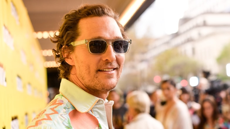 Matthew McConaughey as Elvis Presley? Go on... we're listening 👀

Hear <a href="/McConaughey/">Matthew McConaughey</a> as The King in the trailer for his new series👉
outsider.com/entertainment/…