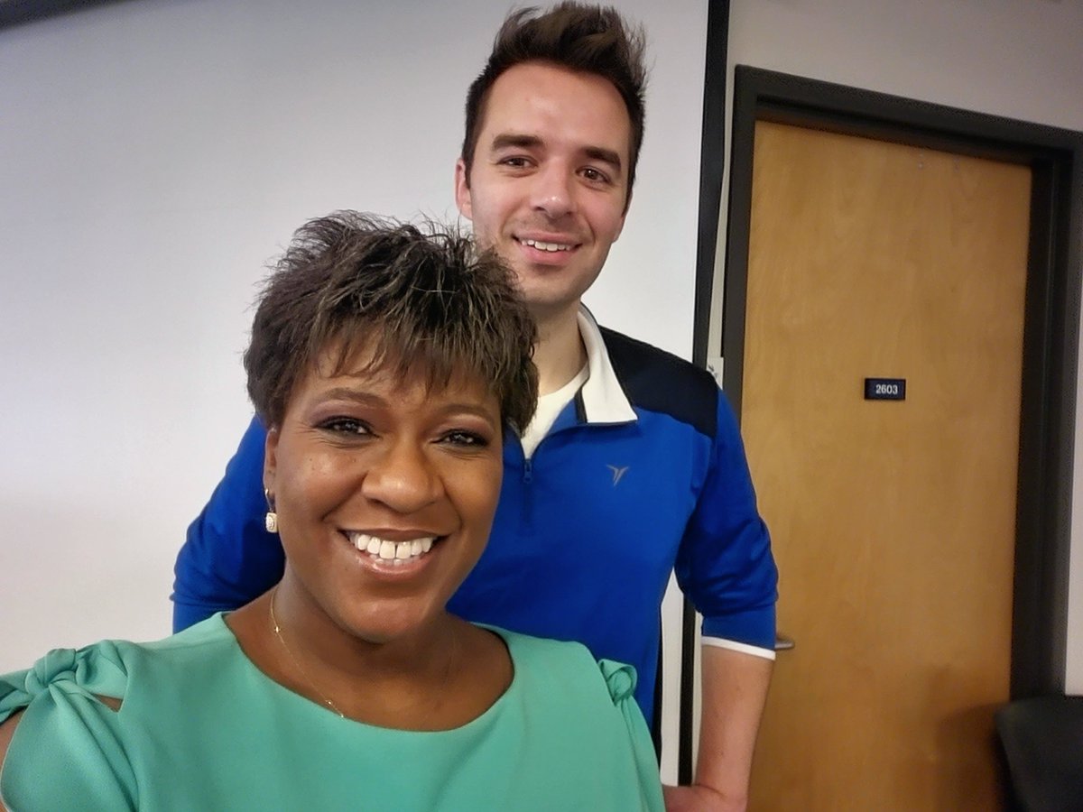 angelaspearscom's tweet photo. What an incredible day for my Advanced Writing for the Media class. @RichFCN, @FCN2go, talked with my students about reporting and the journalism industry. Thank you my friend! #UNF #ASCommunication #PowerOfYourVoice https://t.co/QhwPyH25Gv