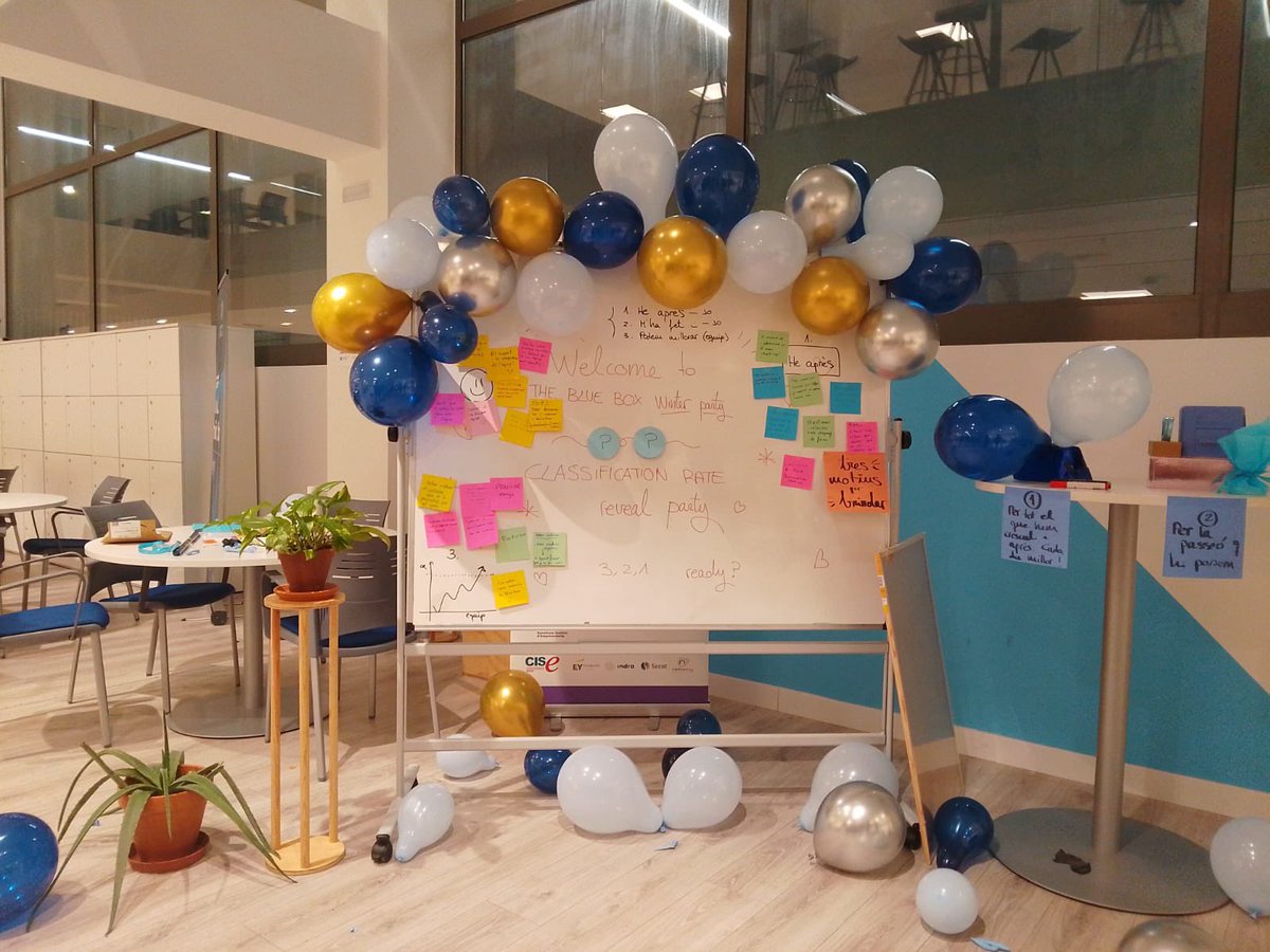 JJudit_'s tweet photo. Your job as a #startup #CEO involves a variety of tasks ranging all the way from pitching to investors and looking for top talent, to baking a Blue Box-shaped #cake to celebrate your team’s incredible milestones (and I love that 💙)

— so proud of my team at @TheBlueBox_ai 🚀 https://t.co/TOCI6e4XnI