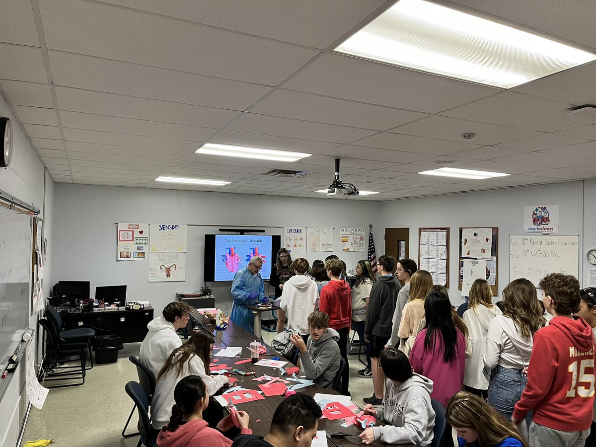 ronwebsterncc's tweet photo. A group of amazing students from @SVMSEagles took a @NCCRocks tour today. So glad to have them in the building! https://t.co/CKiFsndNTp