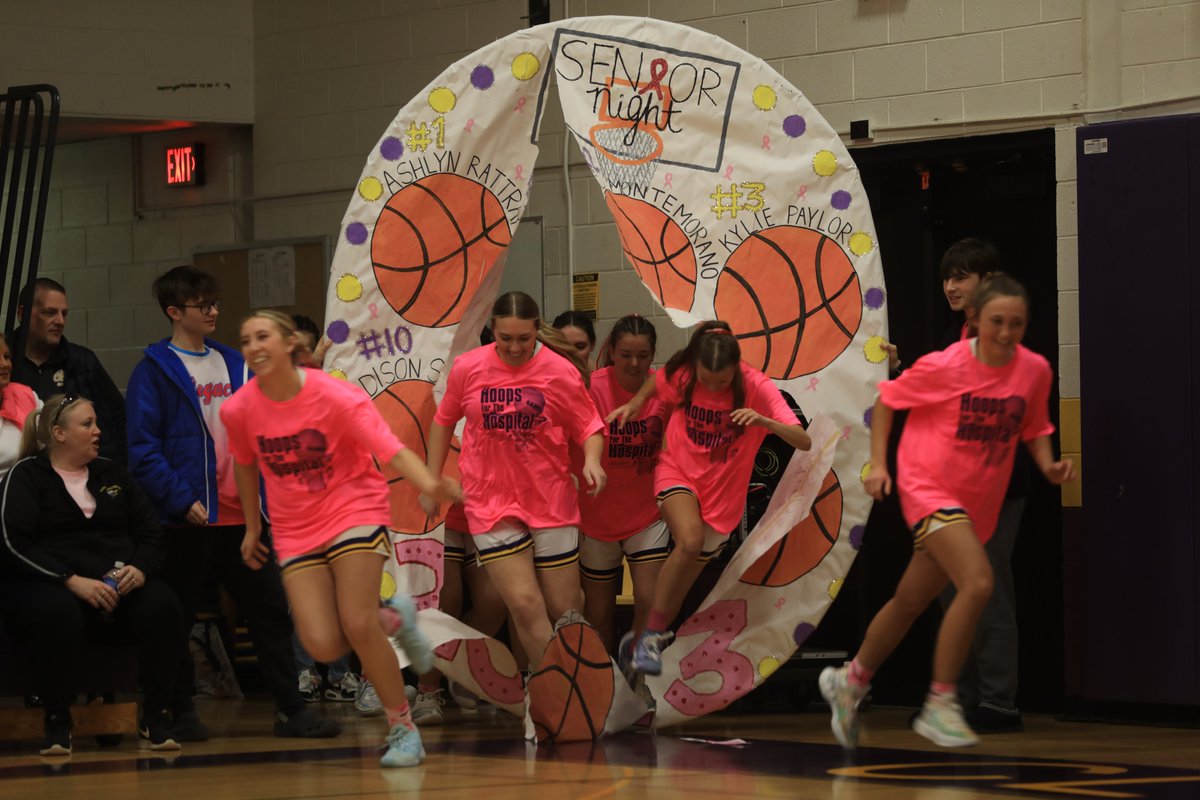 ClydeSavannah_'s tweet photo. We had a wonderful time honoring our Seniors during the "Hoops for the Hospital" game last week!
Go Eagles!
#CSRocks https://t.co/csQsBAaaxM