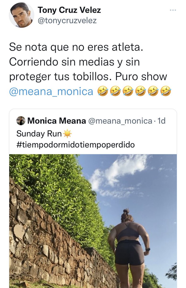 meana_monica's tweet photo. Amigos, en q momento dije que yo era atleta🤣?Soy una doña de 55 años…y sí tengo medias🤦🏻‍♀️… y seguiré haciendo mi “show”😜
#whythehate https://t.co/fRFmbkpUSI