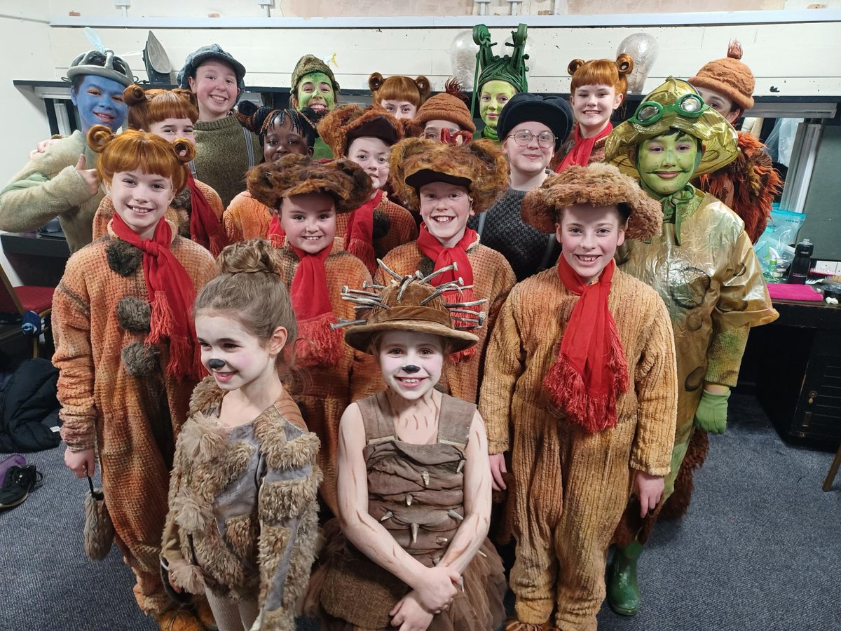 OxaviaMerlin's tweet photo. A photo from the opening night of Cunning Little Vixen!
So excited to be in an Opera North production once again 😁 https://t.co/5SgwHkI2E4