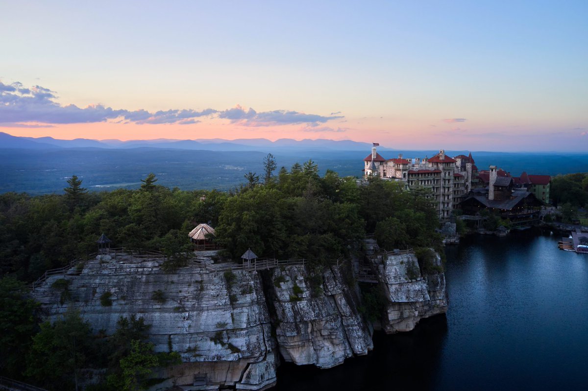 WASPAA 2023 calls for papers! The traditional intimate Mohonk Mountain House with exciting changes: double-blind review, an unprecedented amount of travel grants, and more. More information: waspaa.com/call-for-paper… #waspaa2023