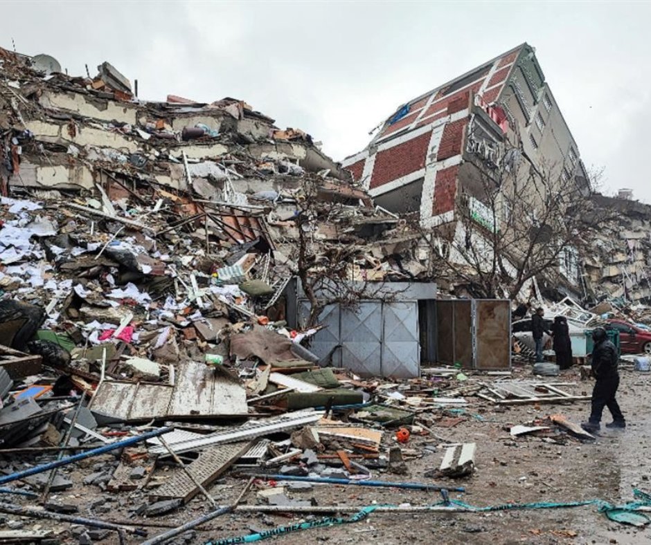 Turchia e Siria sconvolte dal #Terremoto

Siamo pronti a far sentire la nostra vicinanza a comunità già provate dalla povertà e dalla guerra. 

Abbiamo messo a disposizione 20 mila euro e lanciato una raccolta fondi per finanziare interventi di urgenza.  

caritasambrosiana.it/area-per-la-st…