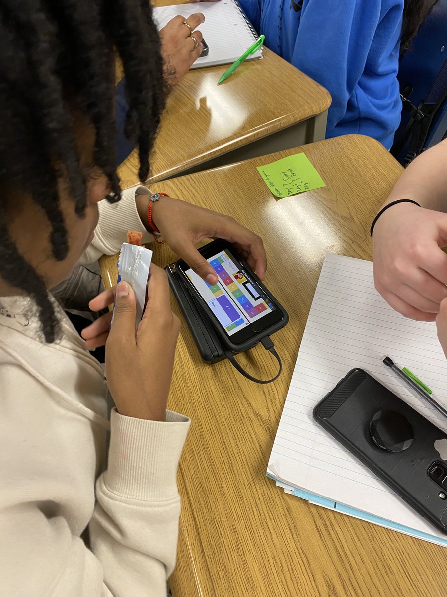 TaraMcFarling1's tweet image. Playing my (patent pending 🤣) fraction review game to prepare for our quiz tomorrow @Woodman_Wolves @GEDSB #fractionsarefun #reviewgames