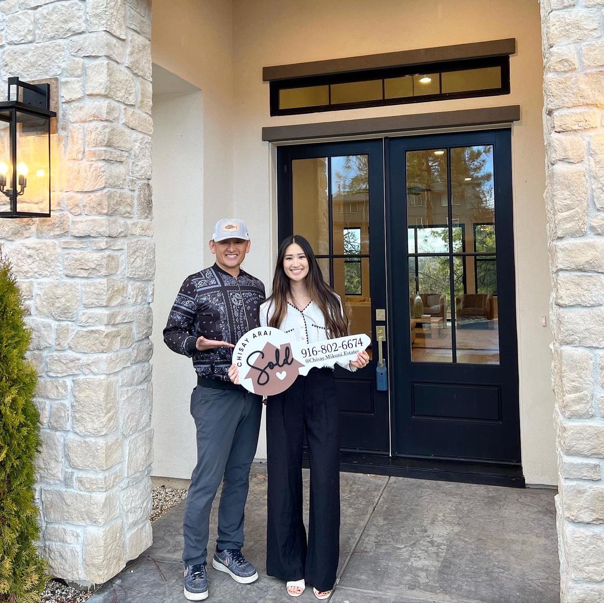 MikuniTaro's tweet photo. Checking out Chisay’s  gorgeous listing that is about to close! 🏡  Beautiful surroundings but maybe a bit far from #Mikunisushi locations! #ChisayMikuniEstates #GuideRealEstate #doublerainbow🌈🌈 https://t.co/aKYjhKVSYk
