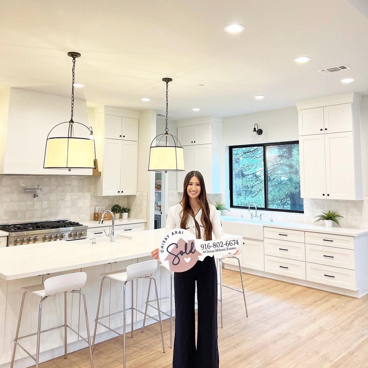 MikuniTaro's tweet photo. Checking out Chisay’s  gorgeous listing that is about to close! 🏡  Beautiful surroundings but maybe a bit far from #Mikunisushi locations! #ChisayMikuniEstates #GuideRealEstate #doublerainbow🌈🌈 https://t.co/aKYjhKVSYk
