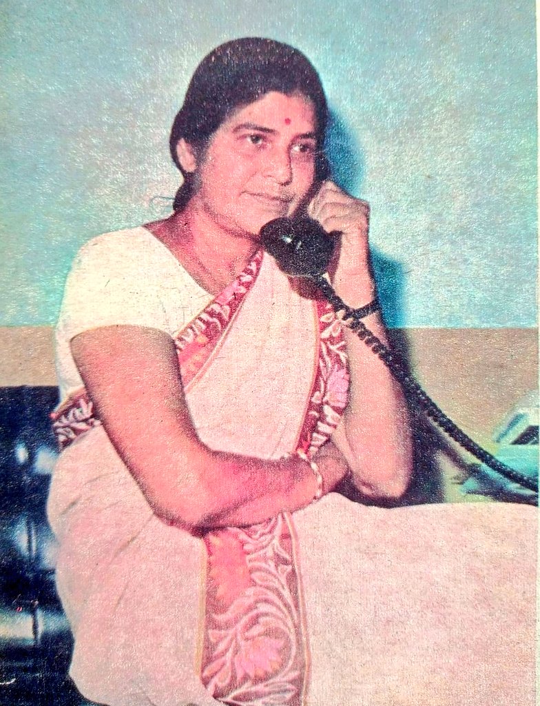 IndiaHistorypic's tweet photo. Identify This Social Activist and  Politician ?

In 1977 When She Contested  Loksabha Election From Her State  The Famous Slogan Was 

" पानी वाली बाई दिल्ली में , 
   दिल्ली वाली ���ाई पानी में " https://t.co/T2DIVVp792