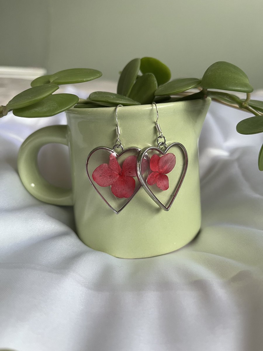 lemoncowcrafts's tweet photo. 🌼Use code WELCOME10 to get 10% off your entire order!🌼

We ship worldwide and our UK shipping is only £1-£1.50 (depending on the item).

Shop now👇🏻
https://t.co/rFHIz64ikD https://t.co/9MezRFAmBq