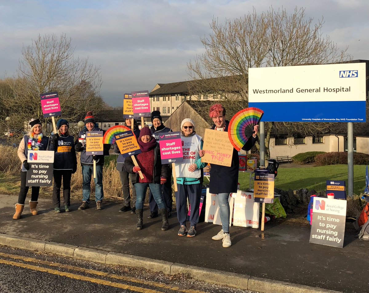 UhmbStaffSide's tweet photo. At WGH @theRCN picket line is fighting for #FairPayforNursing &amp; safe staffing and also celebrating #LGBTHistoryMonth! 🏳️‍🌈 🏥

#StrongerTogether #RCNStrikes #nhsstrikes #NHS 
@LGBT_UHMBT https://t.co/wQmdZtHYzi