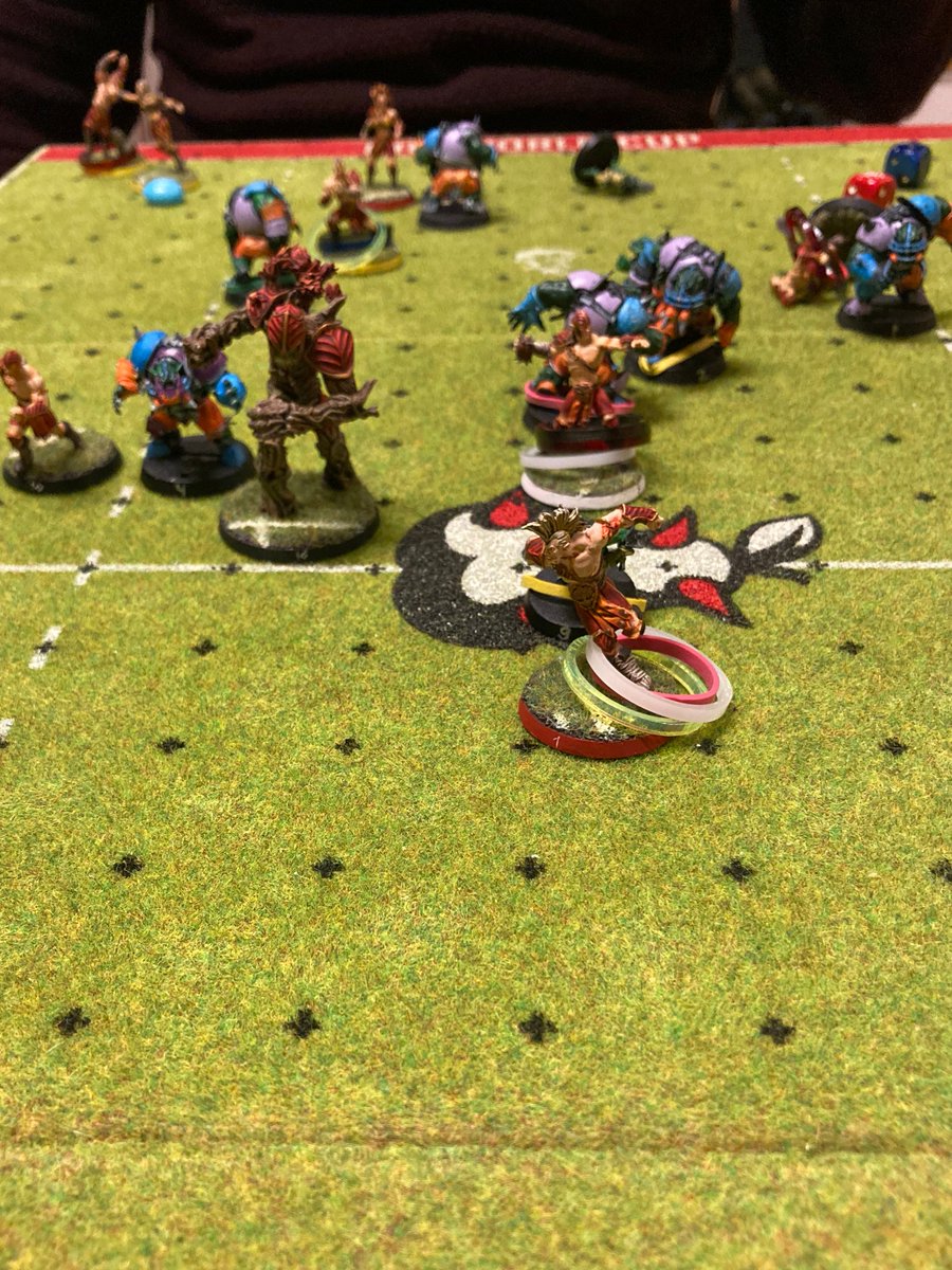 The 2023 season is starting this month ! Do not hesitate to contact us if you want to come over for games and/or participate to the Leiden Blood Bowl League. There are seats available !
Who will succeed to the Wood Elves winners of the 2022 season ?