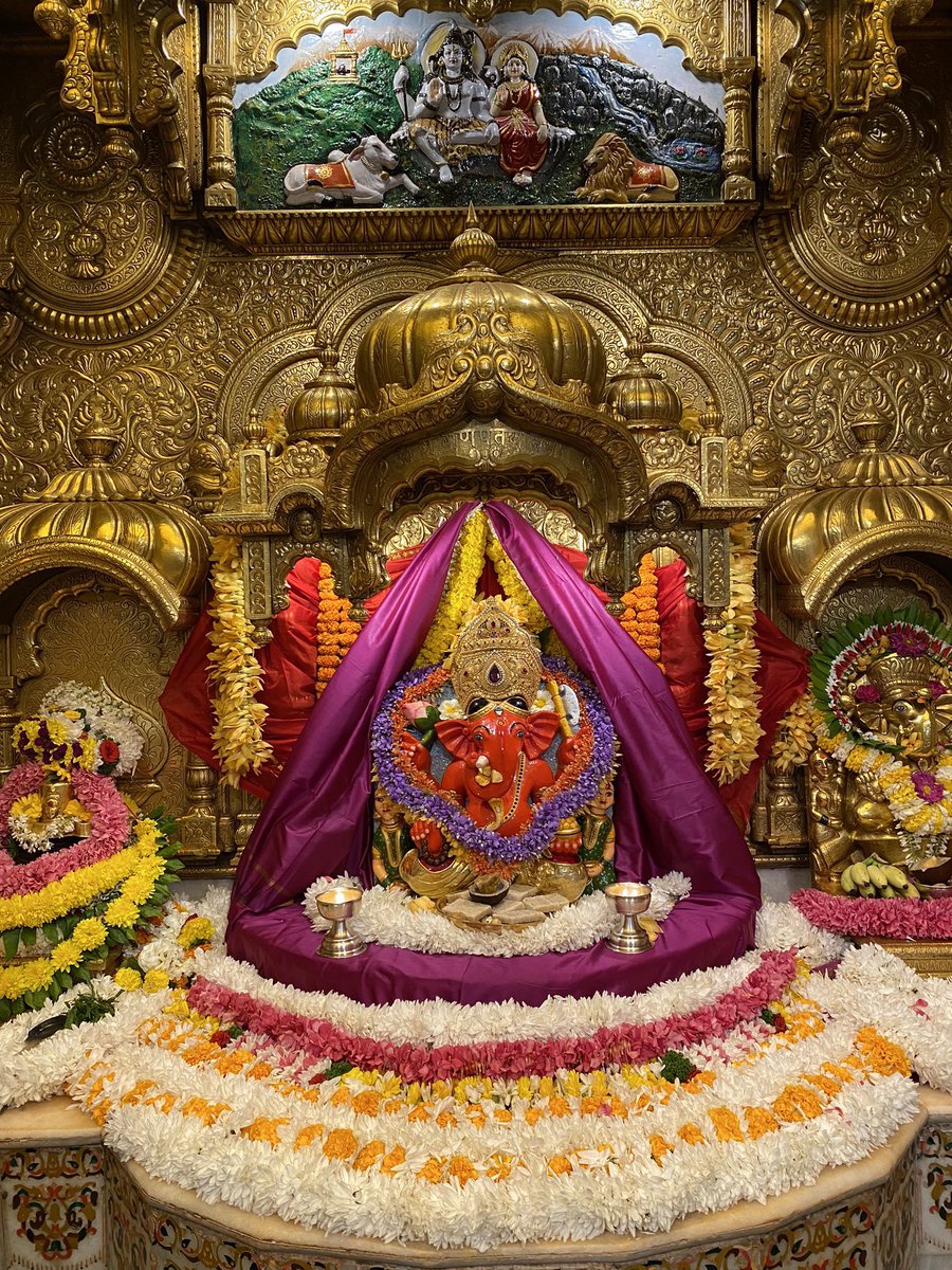 🙏 गणपती  बाप्पा मोरया 🌺मंगलमूर्ती मोरया 🙏
🙏Ganapati Bappa Moraya 🌺 Mangalmurti Moraya  🙏06/02/2023