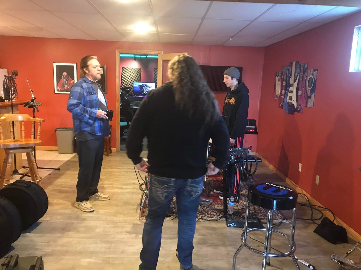 RECORDING BEGINS! 

Models in this interpretation of a hard at work band:

Kyle Thomas 
Sasha Horn
Jason Viebrooks

⚜️🔥exhorder.com 🔥⚜️

🏃‍♂️🏃‍♂️🏃‍♂️💨💨💨
