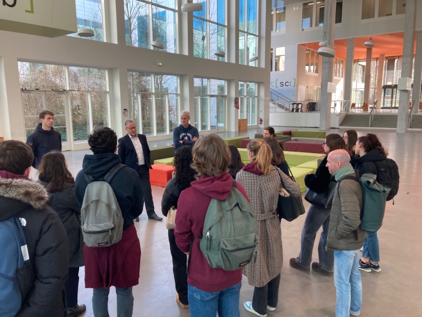 cotta_adriano's tweet photo. Visite des étudiants de prépa de l’@EcoleDiagonale à @centralesupelec.
 
Des futurs ingénieurs sportifs de haut niveau qui contribueront, au rayonnement de la #France et de @centralesupelec 🇫🇷🎓🏆

Bravo à @AOC1978 et @Sports_gouv pour ces superbes initiatives ! 👏 https://t.co/kvNbFgxNM7