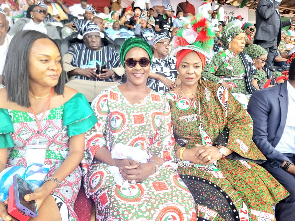 EL_FHAROUQ_UMIL's tweet photo. Sen Baraka Sani And Her Team At The PDP Presidential Rally In Benue
#BarakaIsWorking
#AtikuIsComing https://t.co/bEUE9ZToUk