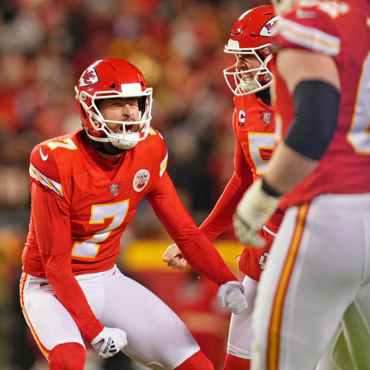 kcchamber's tweet photo. Our Chiefs are back in the Super Bowl! They have their game faces on, how about you? Show us your #GameFaceKC!
Take a pic of your best game face and post it with the hashtag #GameFaceKC.
#ChiefsKingdom is ready for Sunday so let’s show the world our #GameFaceKC! https://t.co/mFiiAVB2G6