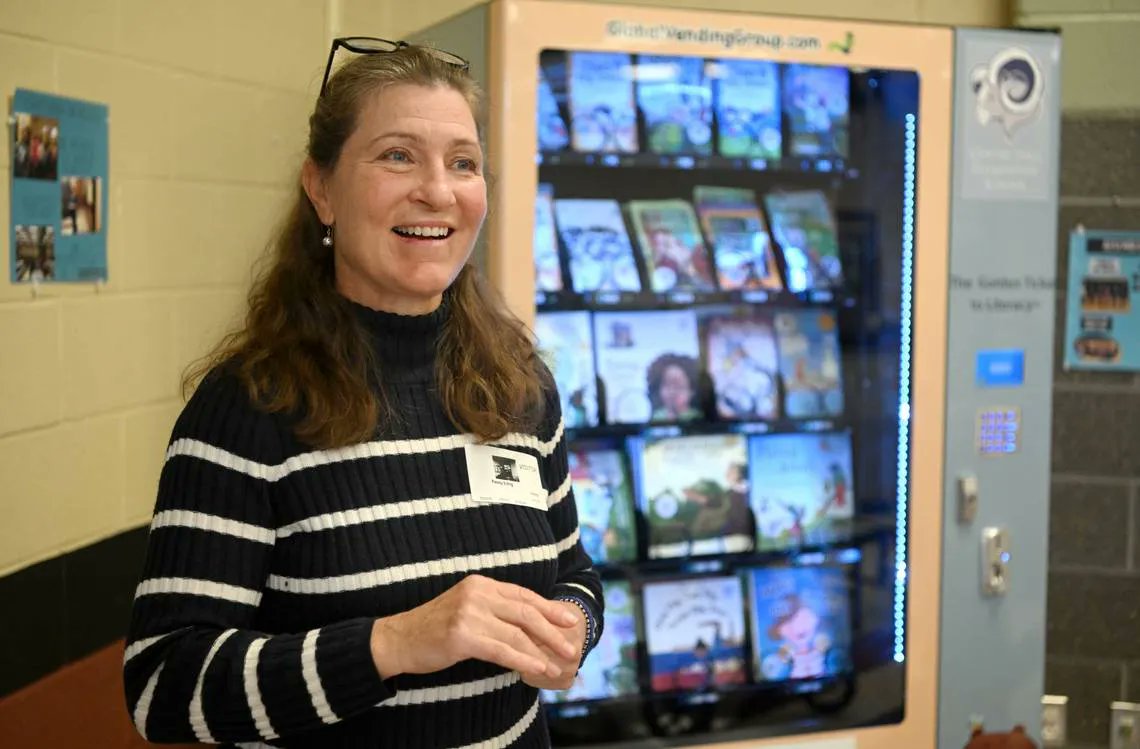 chrisgee's tweet image. Congratulations to @pennyeifrig, founder of Random Acts of Reading, for launching the Golden Ticket to Literacy program! This book vending machine, full of diverse indie children's books, rewards students for good behavior &amp;amp; provides equal access for all! #RandomActsOfReading
