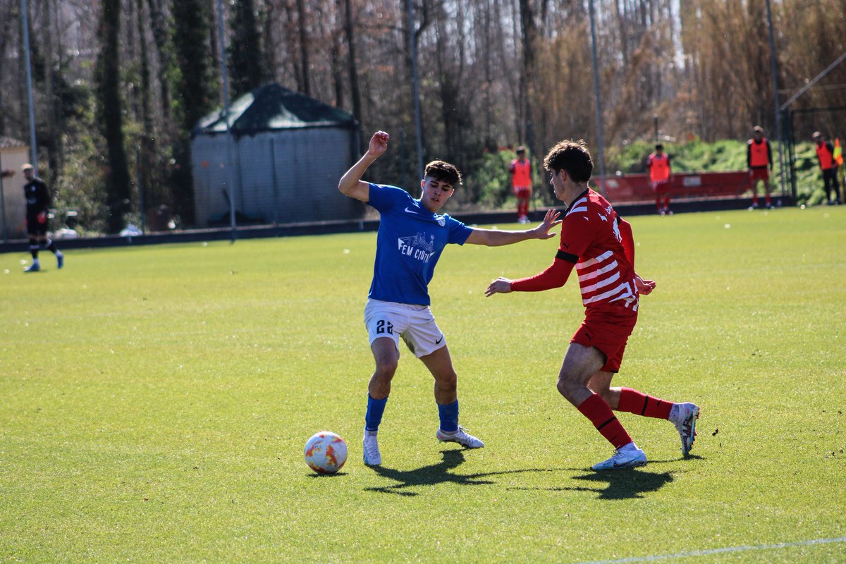 FundacioGrama's tweet photo. 📝 CRÒNICA + 📸 GALERIA • J20 #3RFEFV
⚽️ @GFCAcademia 2-2 @FundacioGrama
✍️ Igualada a Riudarenes
➡️ https://t.co/W2x6QnF3N5 https://t.co/1gpinTvH0d