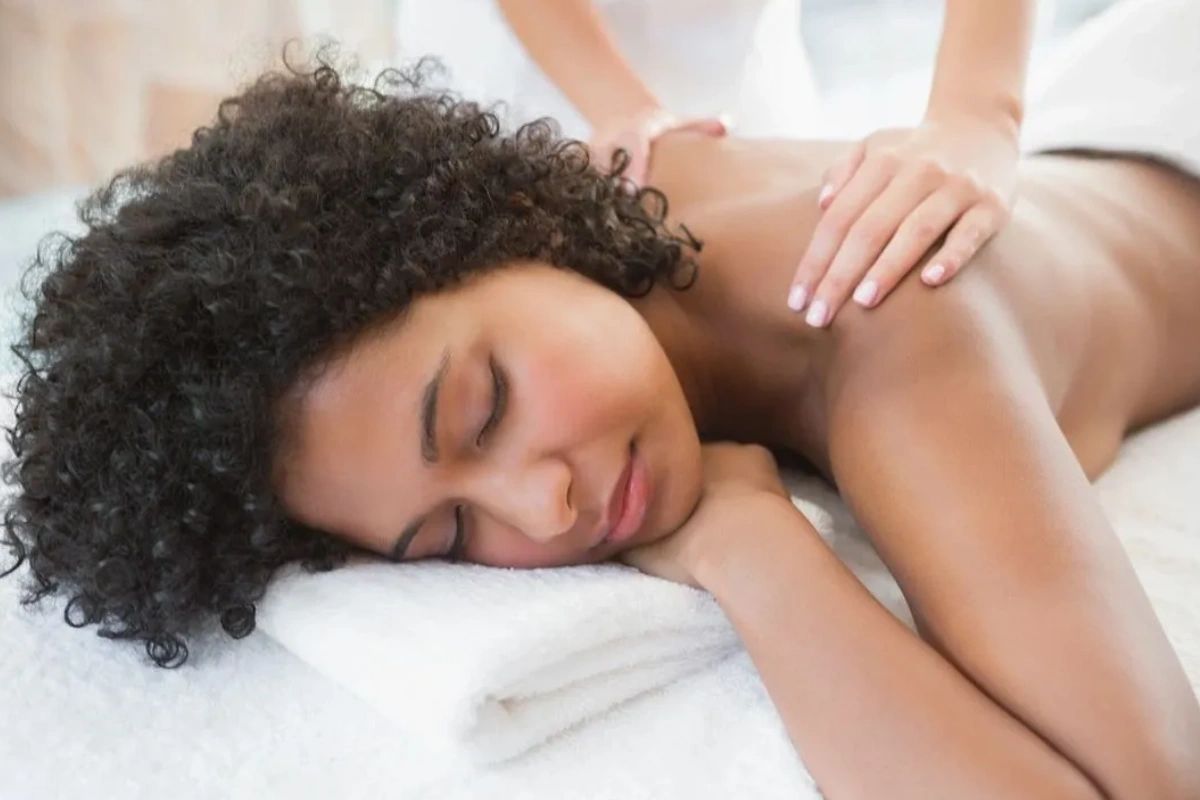 MerciSoothing's tweet photo. There’s something so refreshing about Swedish massage! Whether you’ve been thinking about giving one a try for a while or want to mix things up the next time you visit, reach out to our amazing team to schedule your massage. #MerciSoothingTouch  #MassageTherapy #massage https://t.co/oGDWSjZ2BP