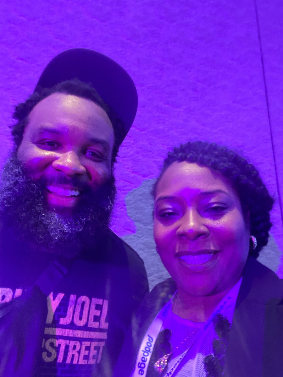 BarkerMcIntosh's tweet photo. @podfestexpo I had a blast learning and meeting new people at #Podfest2023 

I now have a group of #PodSistas and friends keeping me accountable to achieve my Podcast goals. #wewintogether https://t.co/ED0QYgL7cI