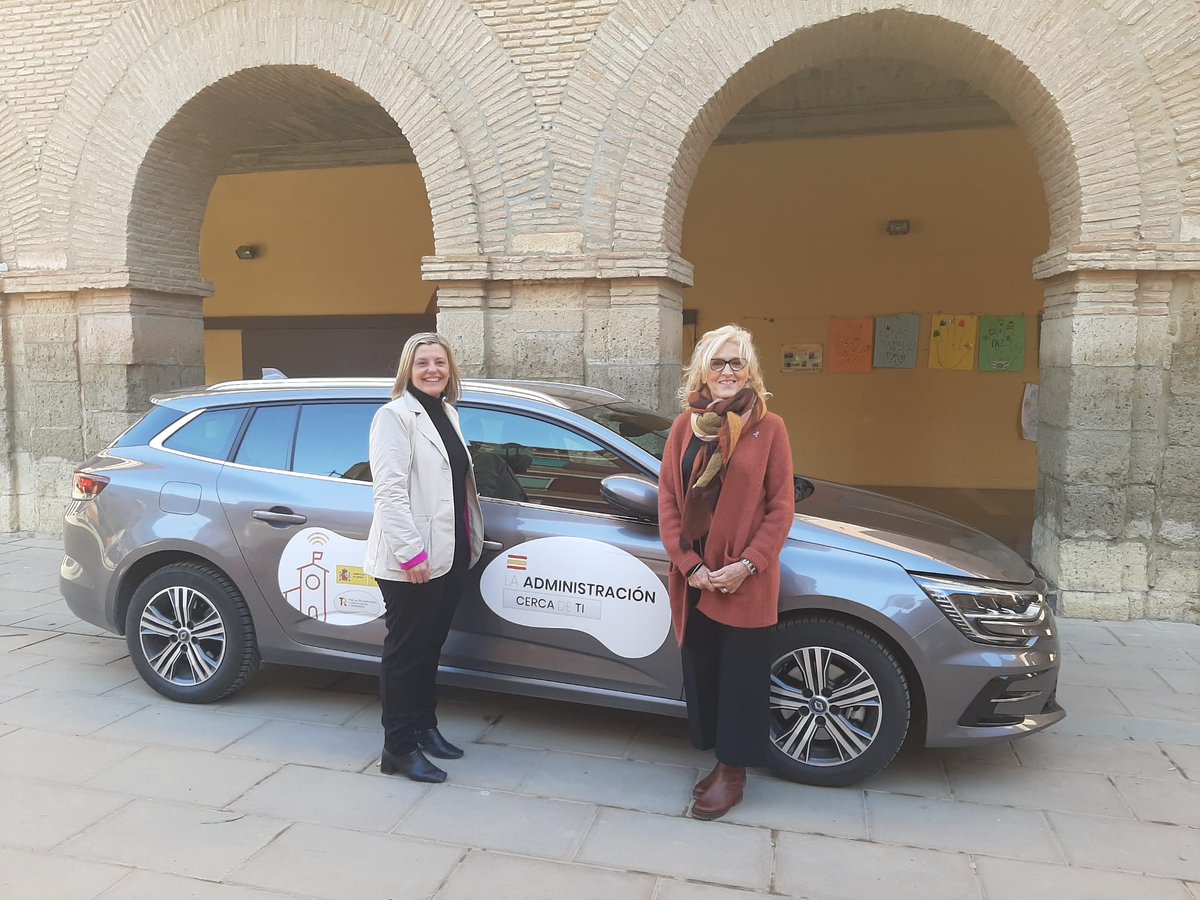 🚘📄 La #AdministraciónCercaDeTi ha llegado hoy a Alcolea de Cinca, en cuyo Ayuntamiento sus vecinos ha podido realizar diversos trámites

La subdelegada <a href="/SilviaSalazarHU/">Silvia Salazar</a> ha presentado este servicio del <a href="/territorialgob/">Ministerio P. Territorial y M. Democrática</a> que acerca la Administración General del Estado al territorio
