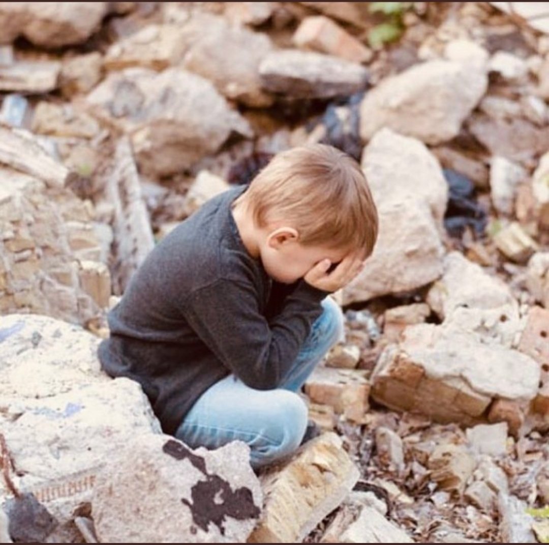 Chacha_Memes's tweet photo. Heart breaking scenes from Turkey 🥺 prayers are with the people of #Turkey and #Syria #PrayForTurkey #earthquake #زلزال #Tsunami https://t.co/yow1niFaDg