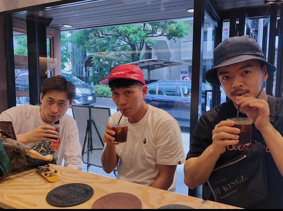 heorgasm's tweet photo. supreme camp cap(red)🌿
#supreme #namolla_f
🎟️ https://t.co/vodjS2VPIu