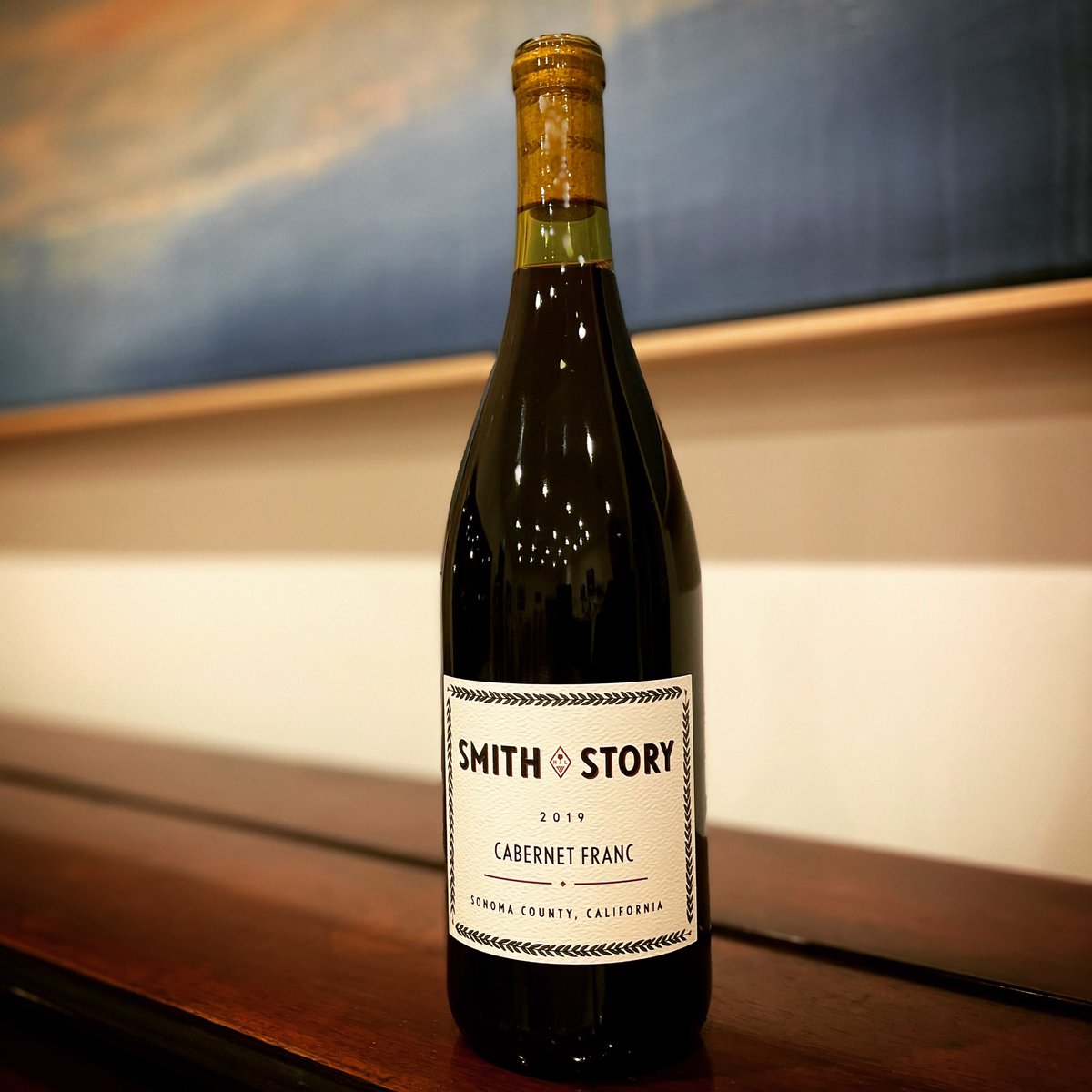 smithstorywines's tweet photo. This beautiful #cabernetfranc released last Fall is nearing sold-out status. Our true #lovelettertoloirevalley π· A cozy wine made from the tallest peaks in the #RussianRiverValley & Pickberry Vineyard in the #SonomaMountain AVA. A fresh style that impresses! 6 barrels made. $56 https://t.co/FPVBgHthtF