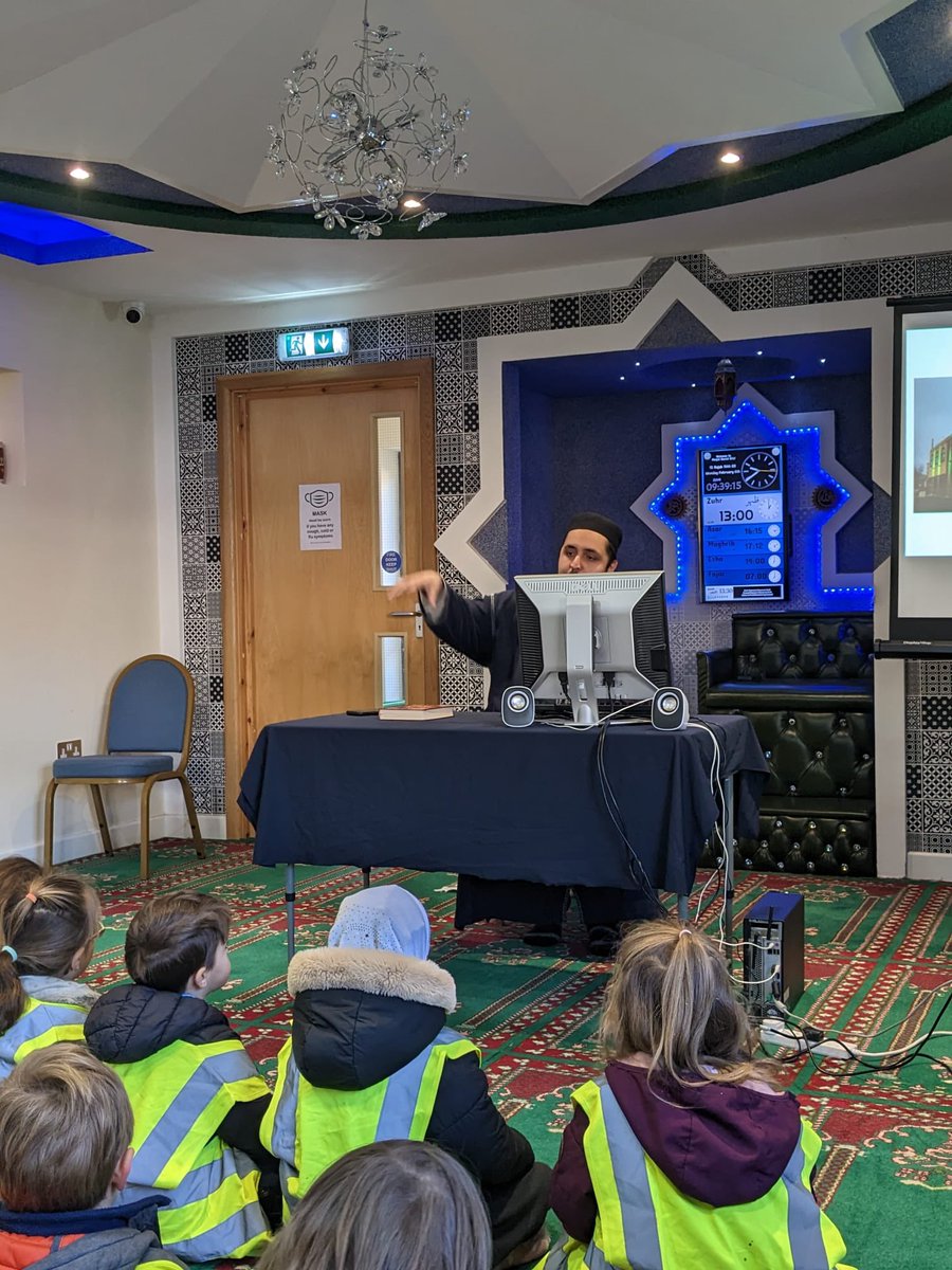 Reception classes really enjoyed their visit to our local mosque today and the adults were really proud of their respectful listening as they learnt about Islam. #stwerbspassport2223