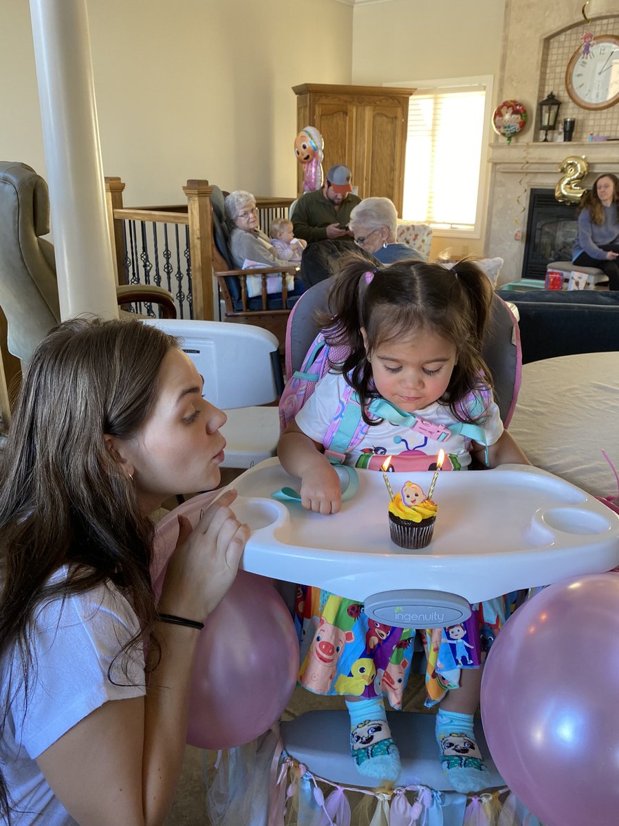 kels_daws15's tweet photo. she’s growing up too fast 😩 https://t.co/Pnag4KCrkM
