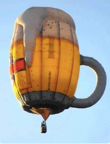 BrettFagan's tweet photo. Second spy balloon spotted over Milwaukee. https://t.co/s4YsuY4zxV