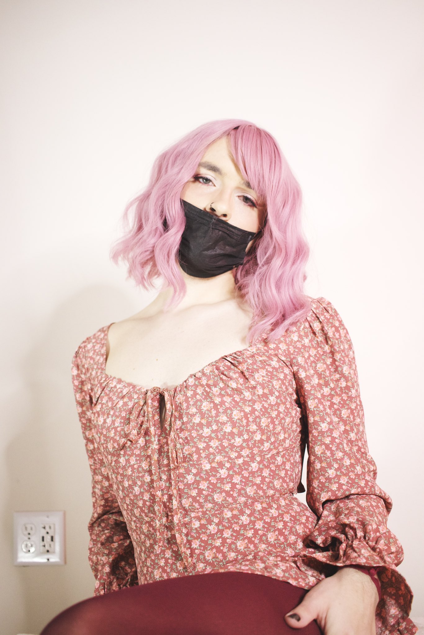 Happy Monday! Hopefully this makes it better ?? #crossdressing #gay #trans #sissyboy #baddie #nylonfetish
