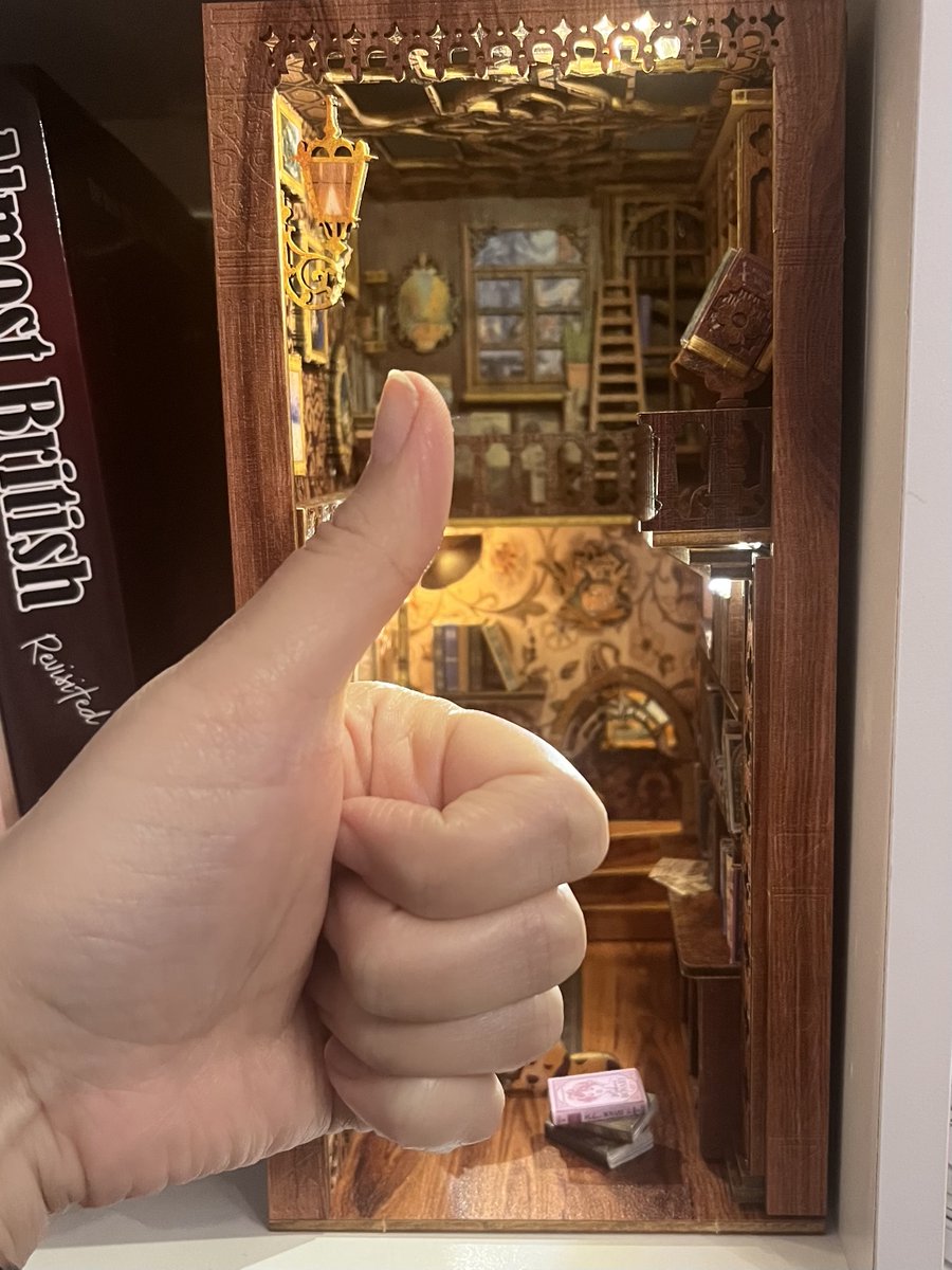 BooknerdZara's tweet photo. My little hidden world is completed! I wish I could move in and read all the books!
#booktwitter #booktwt #tinybooks #booknook #craft #library #librarylife https://t.co/QTr2Yib4hN