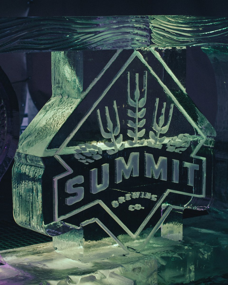 Another #WinterCarnival is in the books! Our favorite ice sculpture this year was definitely the one that was made for serving up Summit beer! 🍺🧊