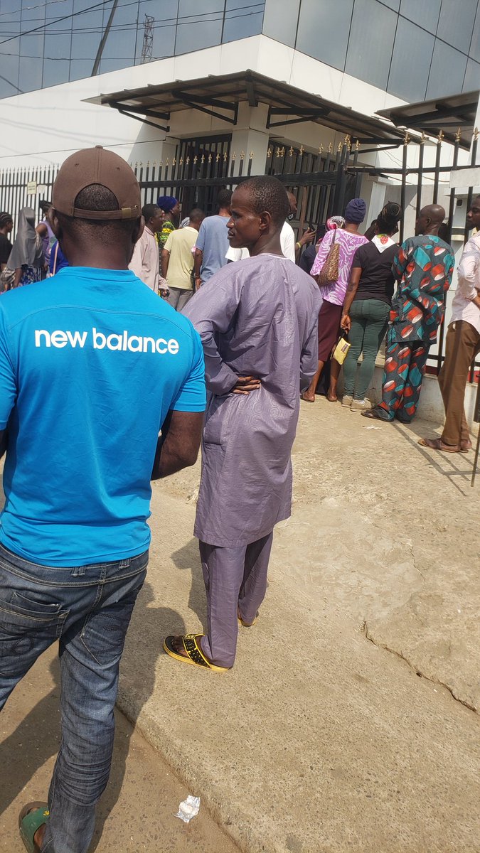 odayoaustine's tweet photo. @ZenithBank @CBN @officialEFCC Zenith ATMs has not been dispensing since Thursday neither are their online transactions going through. Till date, they haven't respected their customers to say what the prob. is. They're saboteurs.
Below are images for your guide https://t.co/yGQKPI93j0